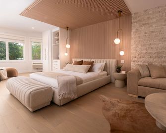 Prestige Beach House - Kelowna - Stue