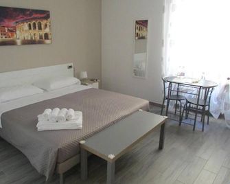Rooms Verona In - Verona - Slaapkamer