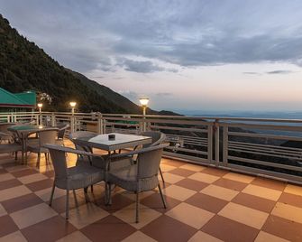 Tara Van - Best Mountain View Hotel in Dharamkot - Dharamsala - Balkon