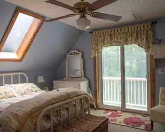 Two bedroom \'Timberlane Mountain Retreat\' - Boone - Bedroom