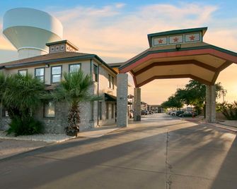 Econo Lodge Near Lackland Air Force Base-Seaworld - סן אנטוניו - בניין