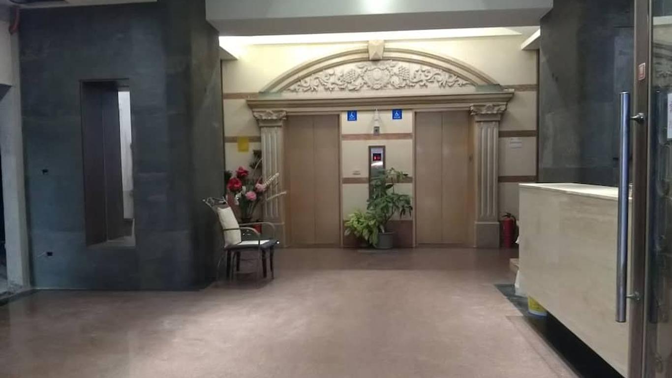 Dengfeng Milan Business Hotel