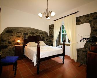 Gouveia Cottage - Seixal - Habitación