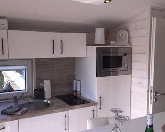 Hausboot Resort Nordseekueste - Wilhelmshaven - Cuisine