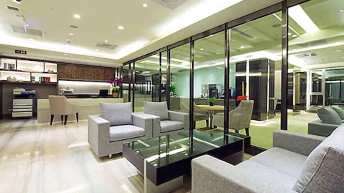 Urban Hotel 33
