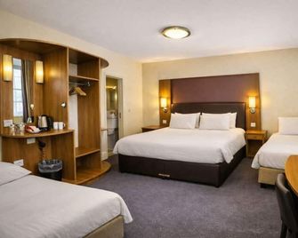 Alty Hotel - Broadheath
