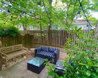 Chic Condo in Downtown Raleigh - Raleigh - Patio