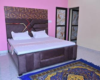 Sun Shine Haven Retreat - Kasauli - Bedroom