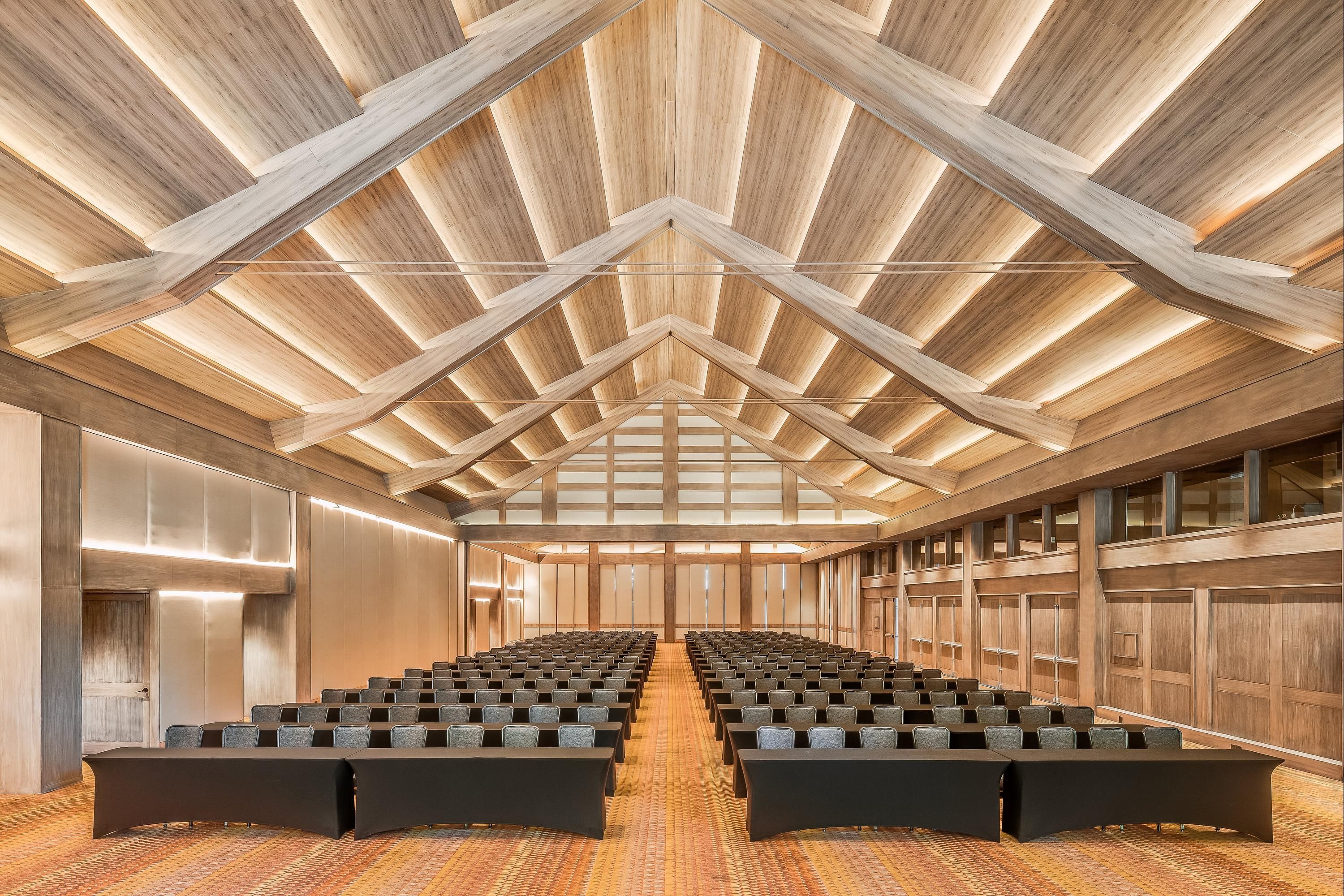 جراند فيستا أميريكانا سوميا كويرنافاكا