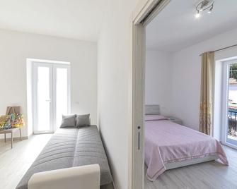 1 Bedroom Apartment in Forio - Forio - Schlafzimmer