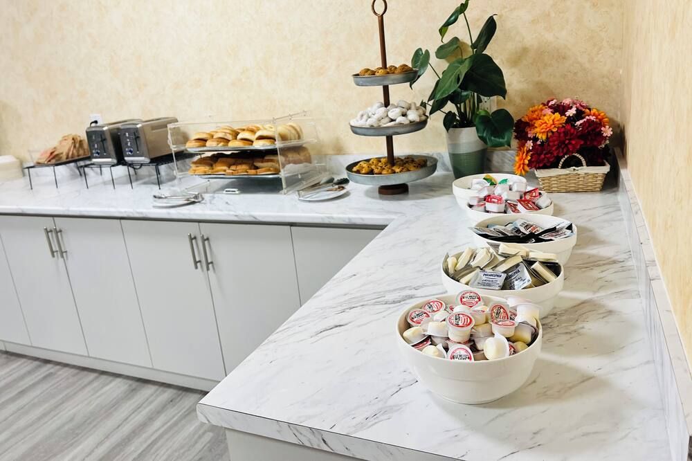 Buffet view of The Glengate Hotel & Suites