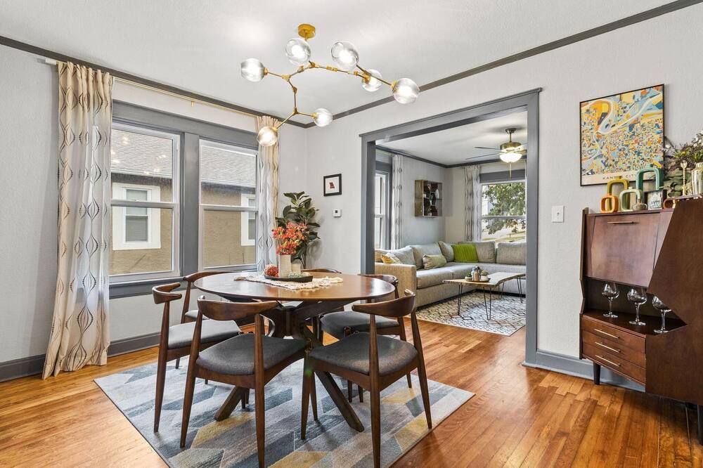 The Waldo Walkabout - Walkable to Waldo + Parking & Fenced Yard! - קנזס סיטי - חדר אוכל