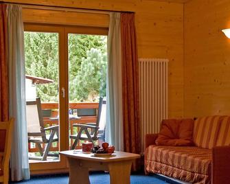 Hotel Salvan - Campitello di Fassa - Living room