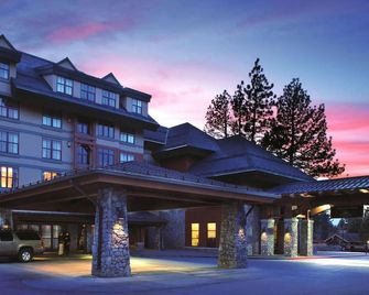 Marriott Timber Lodge Resort - 2 Bdrm 2 Ba Villa - 南太浩湖 - 建築
