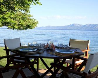 Seaside villa in Greece - Pefki - Innenhof