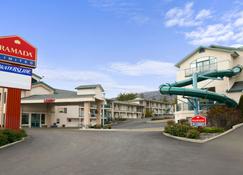 Ramada Limited Merritt - Меррит - Здание
