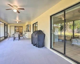 3 Mi to Philippe Park and Pier Stunning Retreat - Safety Harbor - Living room