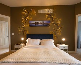 Riverfront Landing - Rossford - Bedroom