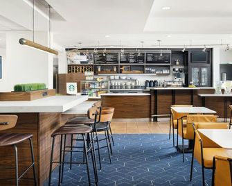 Courtyard by Marriott Concord - Concord - Bar