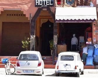 Auberge Et Hotel Les Amis Tafraout - Tafraout - Building