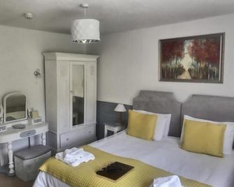 The Bark House - Tiverton - Bedroom