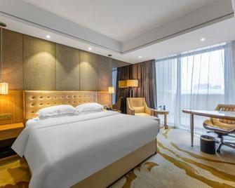Excellence International Hotel - Ganzhou - Bedroom