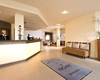 Achat Hotel Dresden Altstadt - Dresden - Front desk