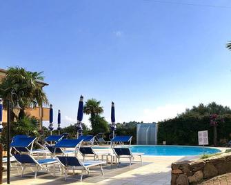 Residence Corte Dei Venti - Budoni - Pool