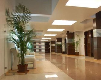 Sapphire Regency - Vadodara - Lobby