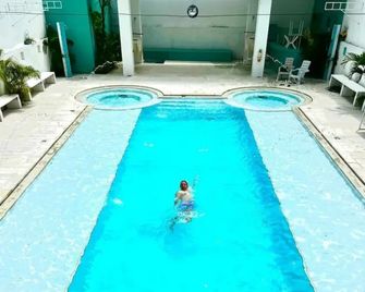 La Puerta del Angel Isla Club - Girardot - Piscina