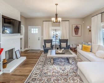 Cozy Greenville Cottage - 7 Min to Downtown & Augusta St - Greenville - Sala de estar