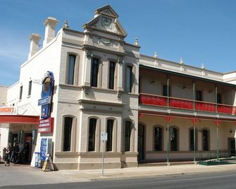 Mitchell River Tavern - Bairnsdale - Building