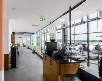Kepler Club Riga Airport Hotel - Airside Eu Transit Area - Only Schengen - Riga - Lobby
