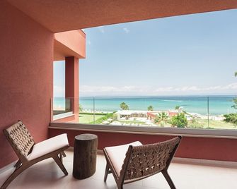 Ikyma Boutique - Kriopigi - Balkón