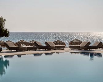 The Bay Hotel & Suites - Vasilikos - Piscina