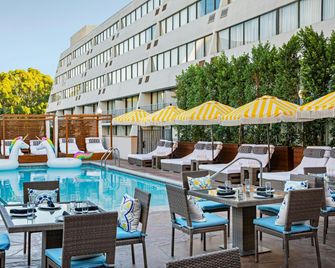 Hotel Dena, Pasadena Los Angeles, a Tribute Portfolio Hotel - Pasadena - Pool