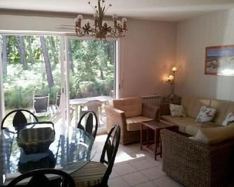 Large luxury villa T4 1 km from the ocean on the Landes coast - Messanges - Living room