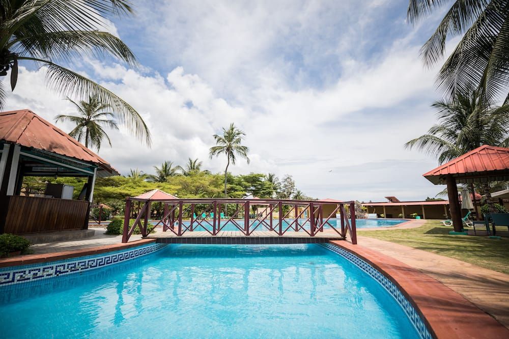 Praia Accommodation - Сан-Томе - Басейн