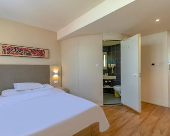 Hanting Hotel Lhasa Potala Palace West Branch - Lhasa - Bedroom