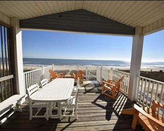 Serendipity Pet Friendly, 3 Bed/3.5 Bath, Private Game Room, Hot Tub - Eastpoint - Balcony