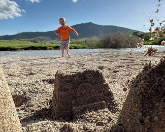 River Glamping Cabin (River Access) - Lava Hot Springs