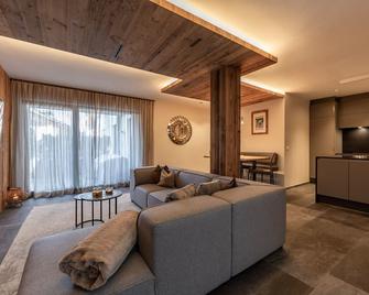 Mountain Chalet Kirchberg by Apartment Managers - Kirchberg in Tirol - Wohnzimmer