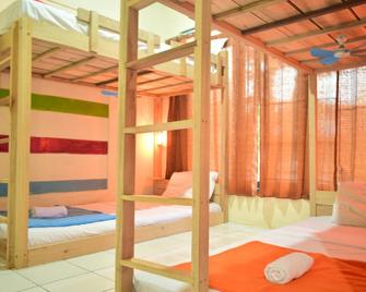 Dodo Dormitory Backpacker - Borobudur - Bedroom
