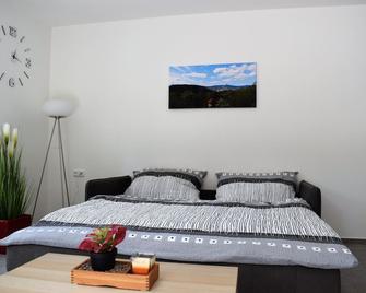 Aplus Park Apartments No.5 - Reichenberg - Schlafzimmer