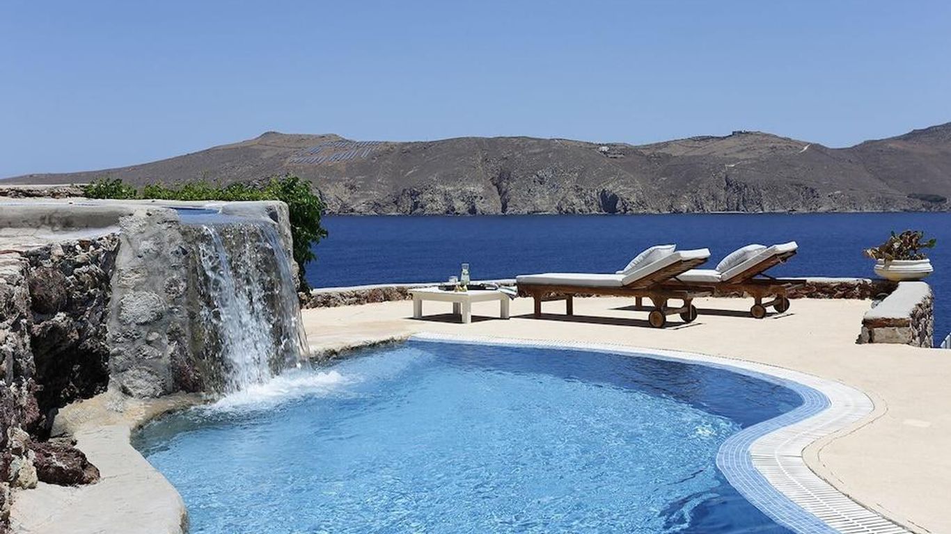 ألباتروس كلوب ميكونوس