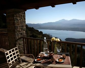 Mir Boutique Hotel - Ioanina - Balcón