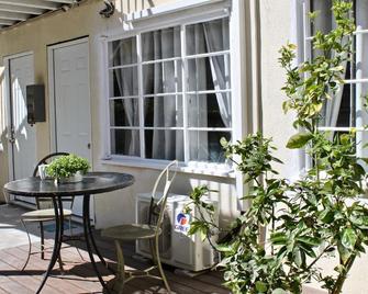 Chic Apartment - Los Angeles - Patio