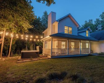 White Cedar Retreat - Ellison Bay - Edificio