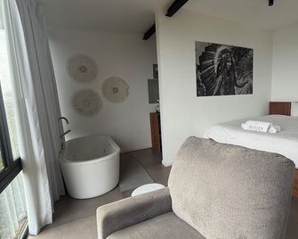 Seataya Honeymoon Suite - Agua Buena