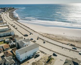 The Atlantic Motel - Hampton - Strand